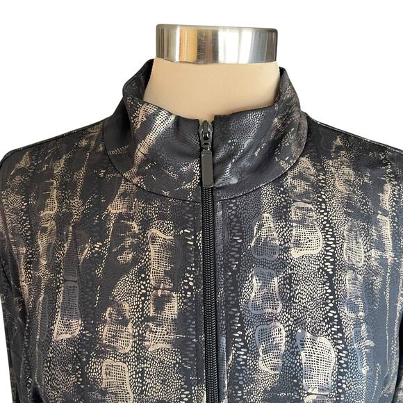 Chico's Travelers Zip Front Lightweight Jacket Reptile Snake Print Size XL/16 - Picture 4 of 8